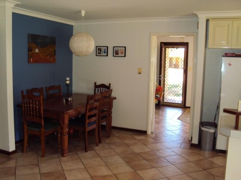 28 Henderson Drive, Seville Grove WA 6112