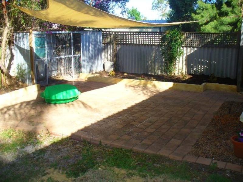 28 Henderson Drive, Seville Grove WA 6112