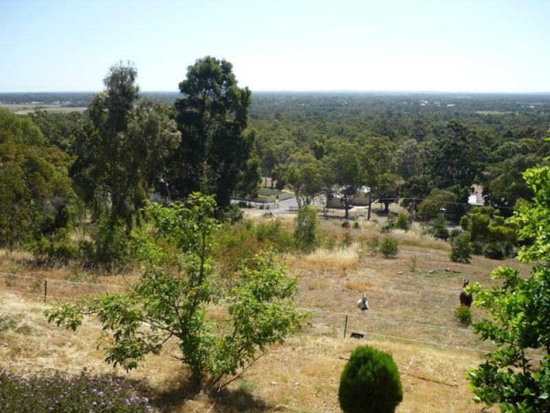 16 McKay Dve, Serpentine WA 6125