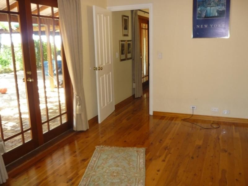 16 McKay Dve, Serpentine WA 6125