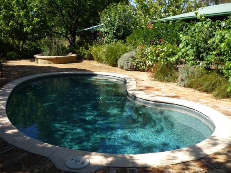 16 McKay Dve, Serpentine WA 6125