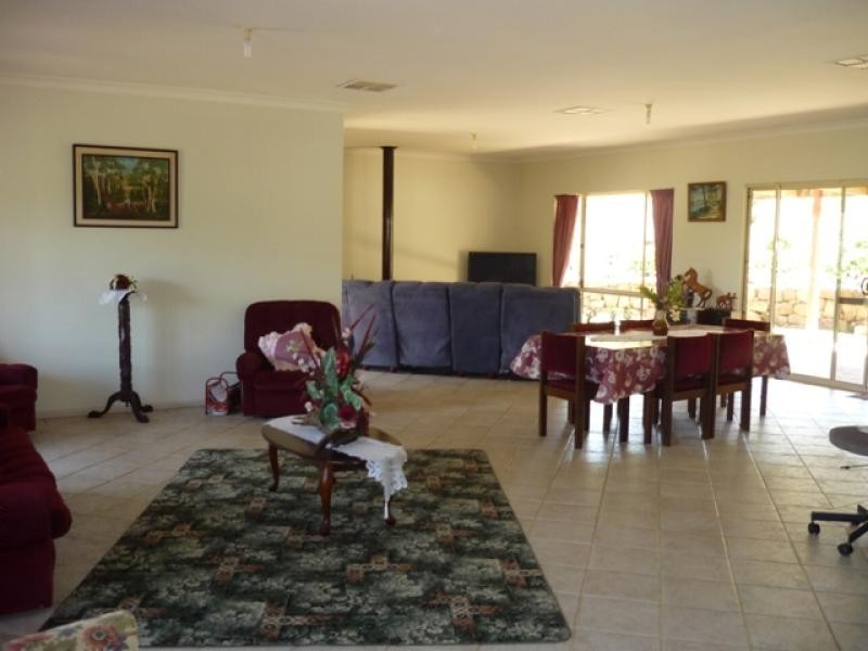 50 Yamba Dve, Keysbrook WA 6126