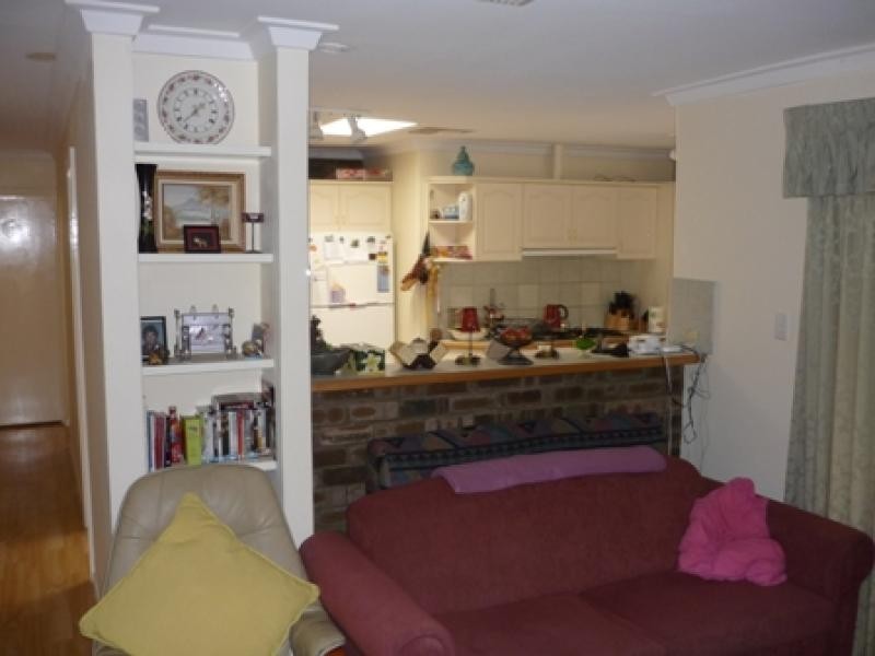 4 Griffiths Street, Kelmscott WA 6111