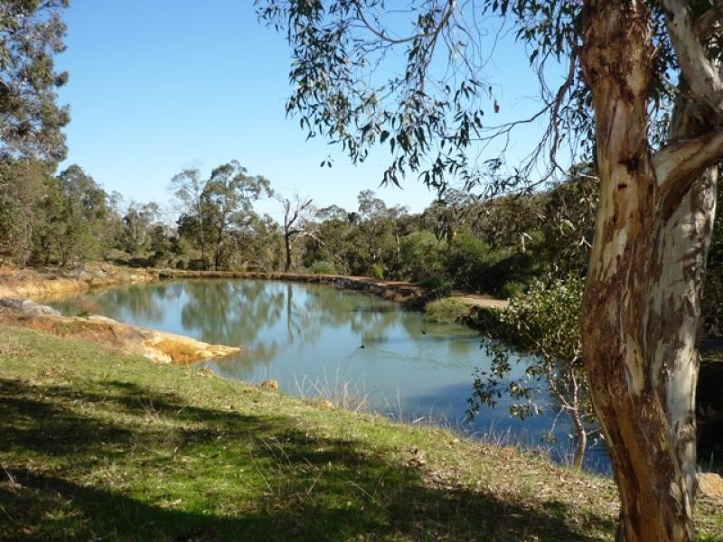 235 Nettleton Rd, Byford WA 6122