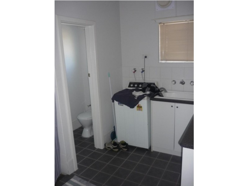 Unit 11/14 Coralie court, Armadale WA 6112