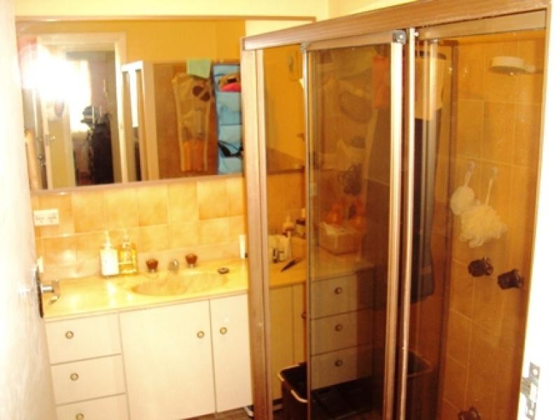 375 Railway Ave, Armadale WA 6112