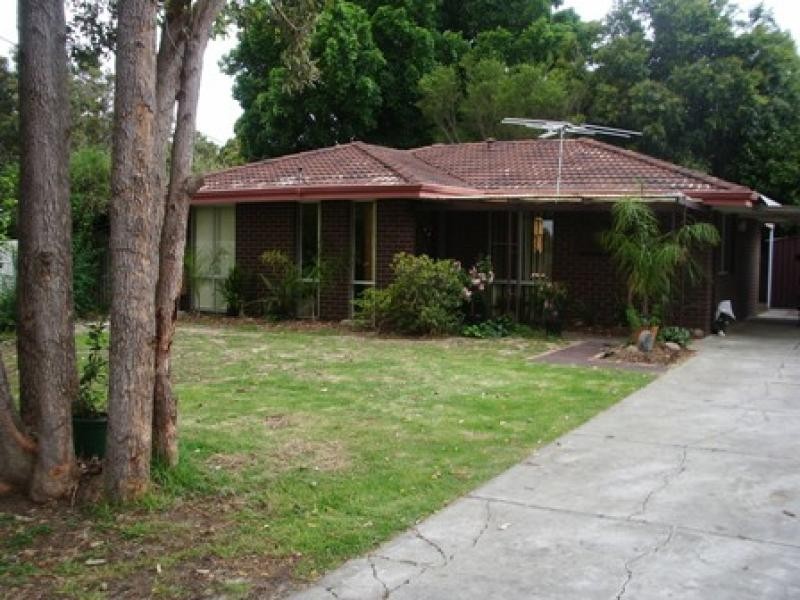 22 BAVICH ROAD, Armadale WA 6112