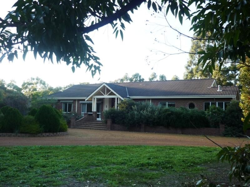 2 Tallagandra Court, Serpentine WA 6125