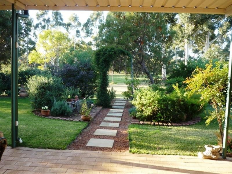 2 Tallagandra Court, Serpentine WA 6125