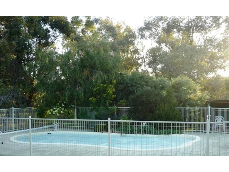 2 Tallagandra Court, Serpentine WA 6125