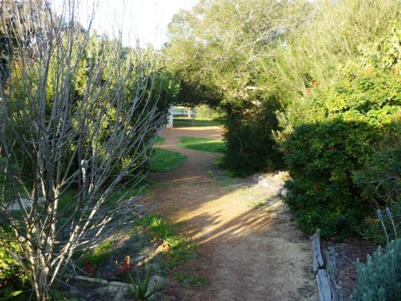 2 Tallagandra Court, Serpentine WA 6125