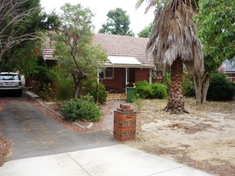 12 Seventh Road, Armadale WA 6112