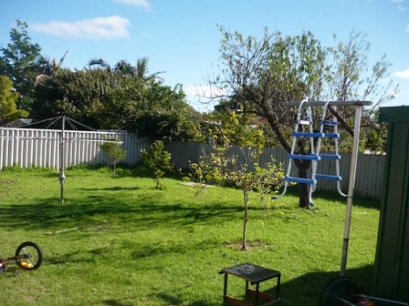 16 Cudal Place, Armadale WA 6112