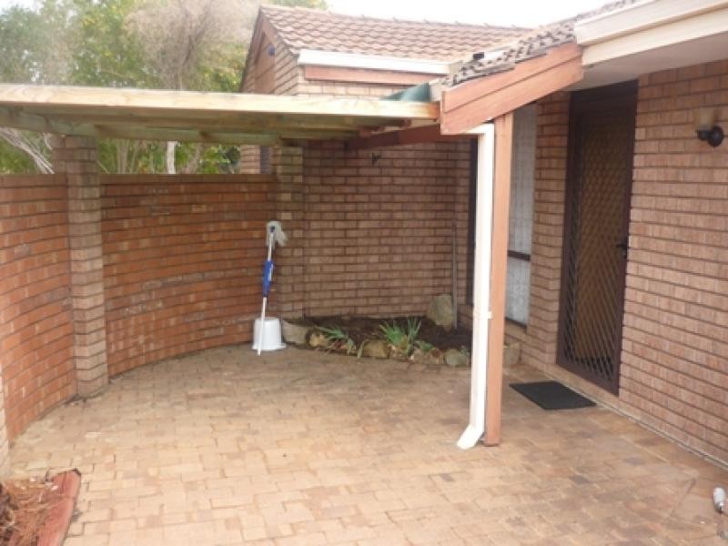 2 CHERITONS PLACE, Armadale WA 6112