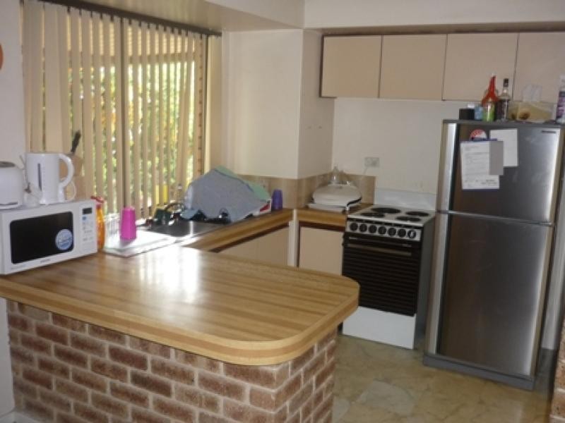 2 CHERITONS PLACE, Armadale WA 6112