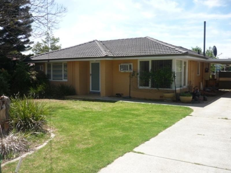 16 CUDAL PLACE, Armadale WA 6112