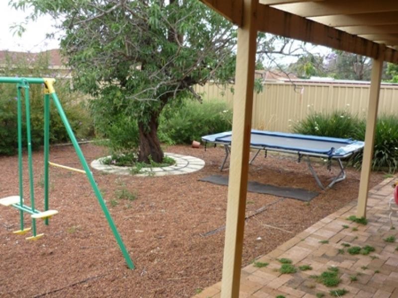 Unit A/26 MARIAN AVENUE, Armadale WA 6112