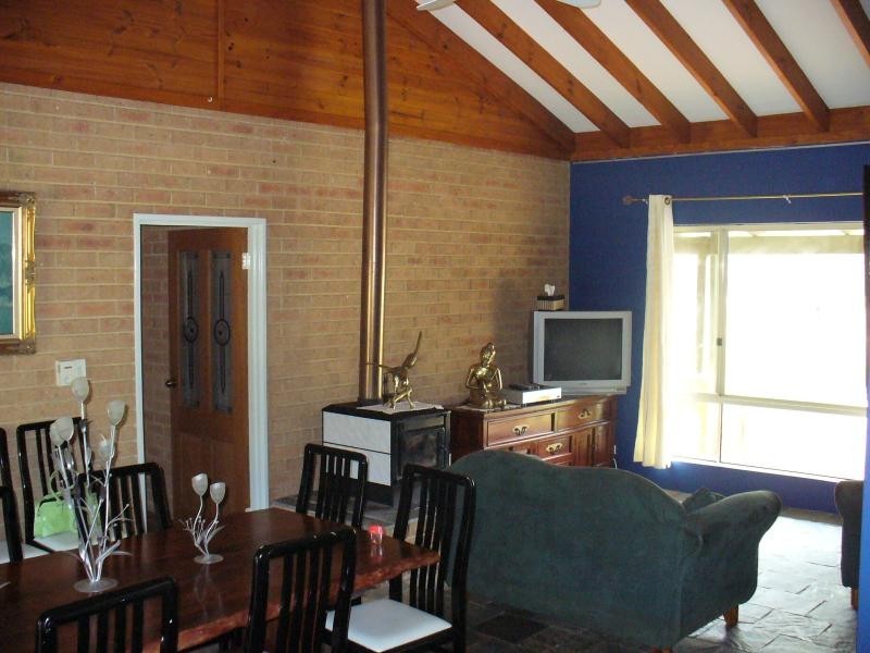 24 SWAMP GUM ROAD, Oakford WA 6121