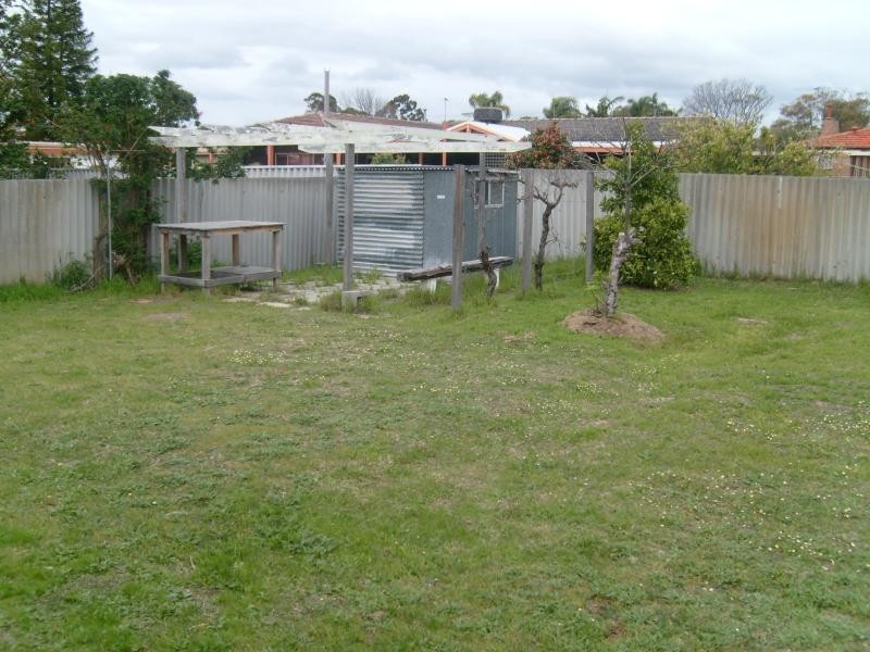 124 Gabriel Street, Cloverdale WA 6105