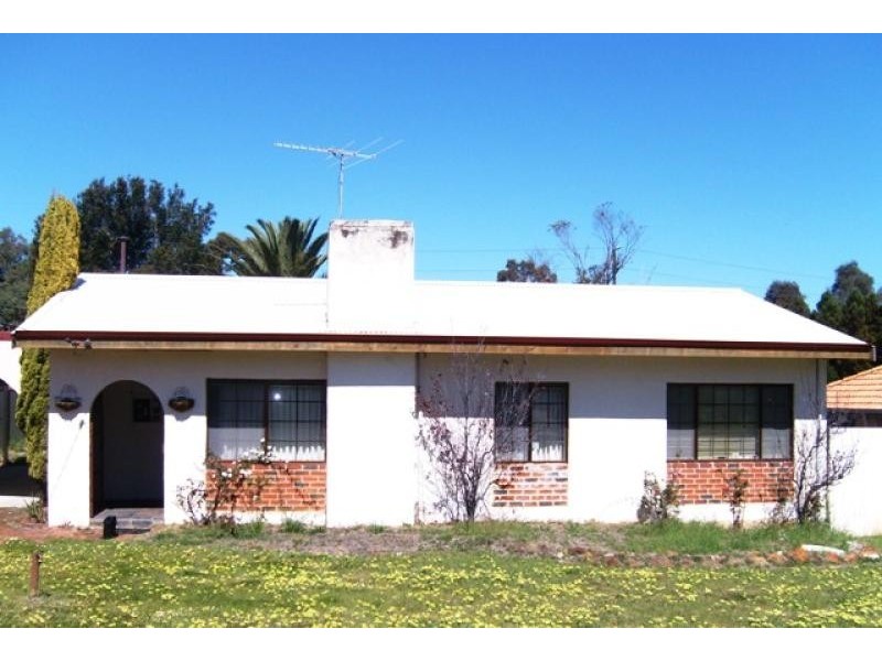 10 Tighe Street, Cloverdale WA 6105