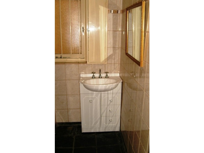 10 Tighe Street, Cloverdale WA 6105