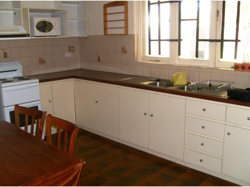 10 Tighe Street, Cloverdale WA 6105