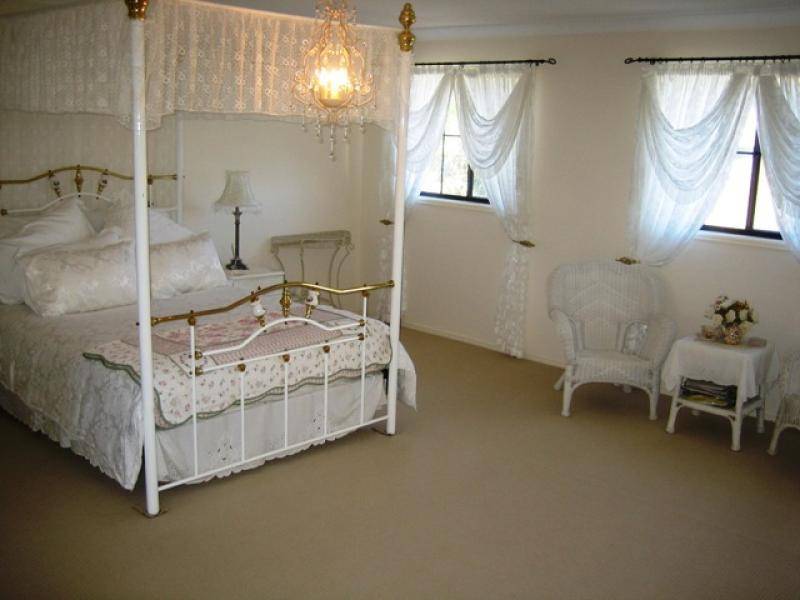 129 BIRDS ROAD, Guanaba QLD 4210