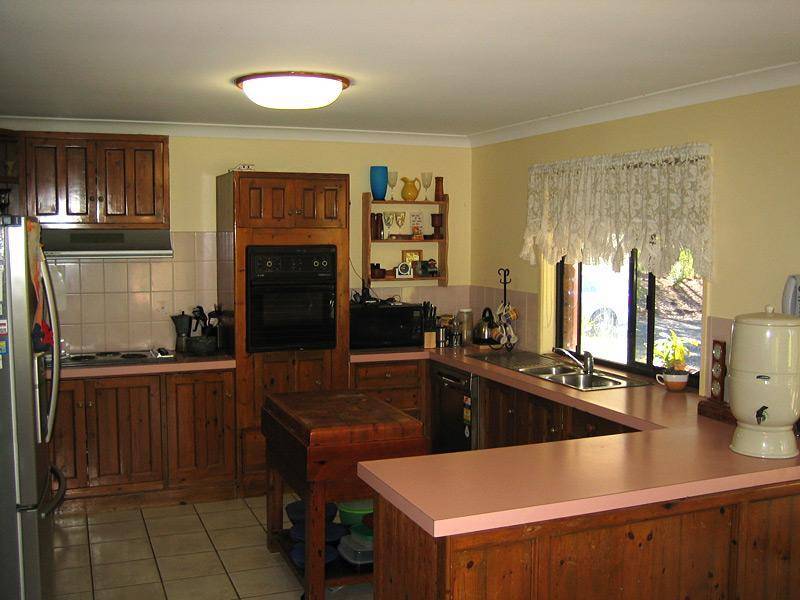17 FAIRWEATHER COURT, Tamborine QLD 4270