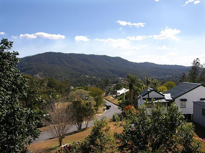 42 DUNCAN STREET, Canungra QLD 4275