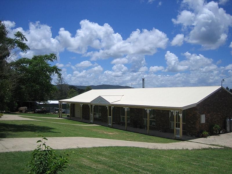 135 SUNDOWN COURT, Tamborine QLD 4270