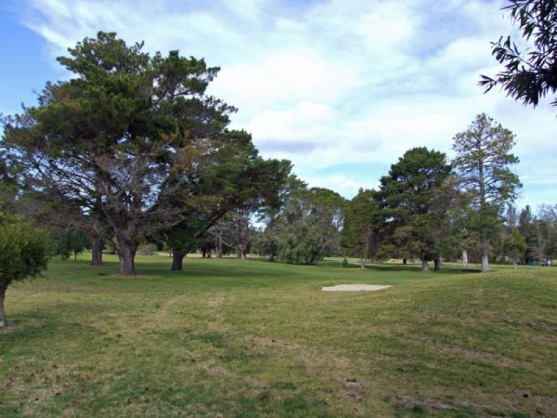 2 Golf Links Drive, Batemans Bay NSW 2536