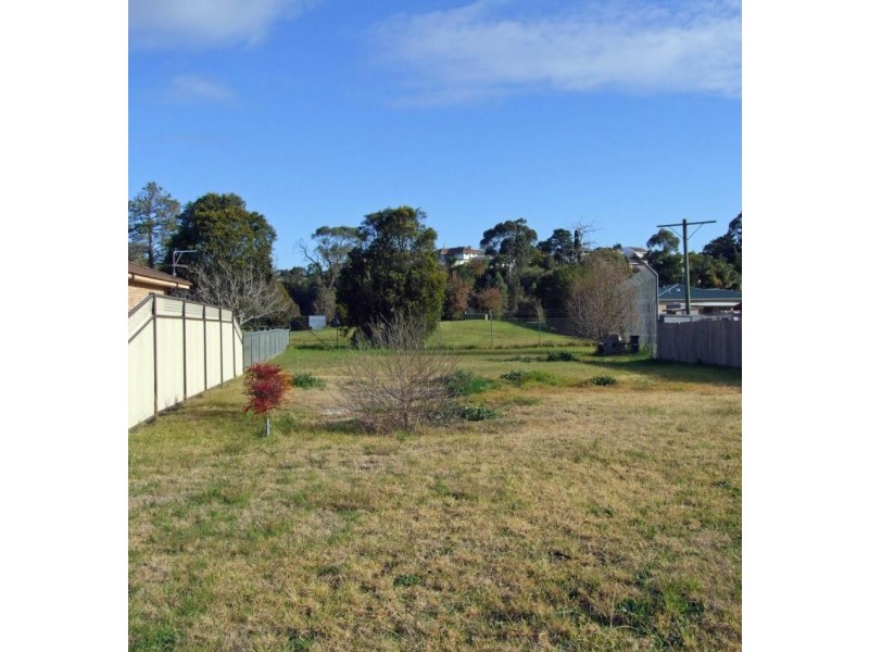2 Golf Links Drive, Batemans Bay NSW 2536