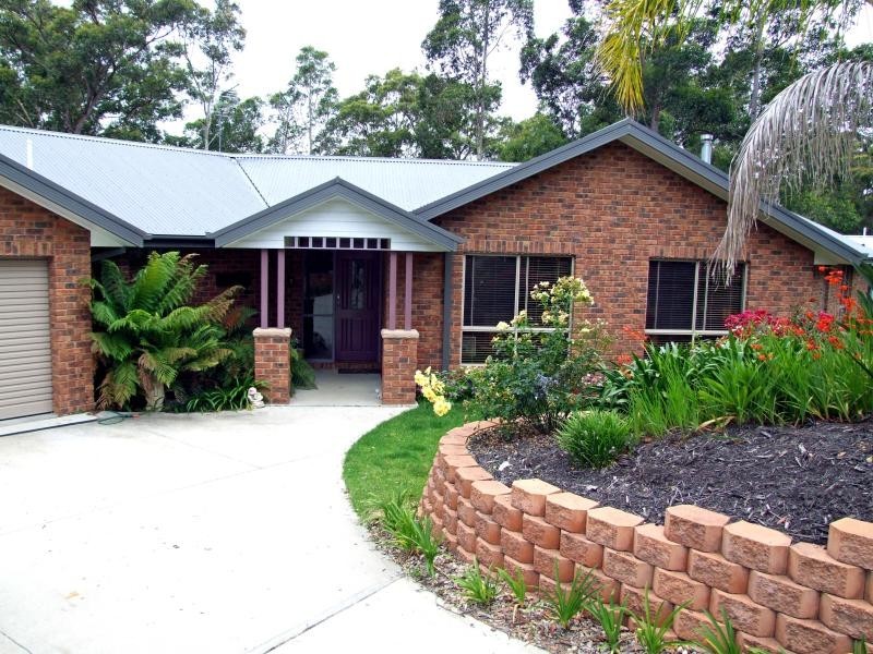 5 Burri Palm Way, Surfside NSW 2536
