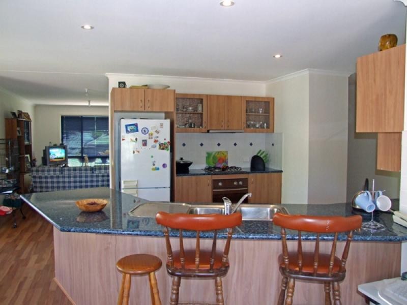 18 TIMBER WAY, Surf Beach NSW 2536