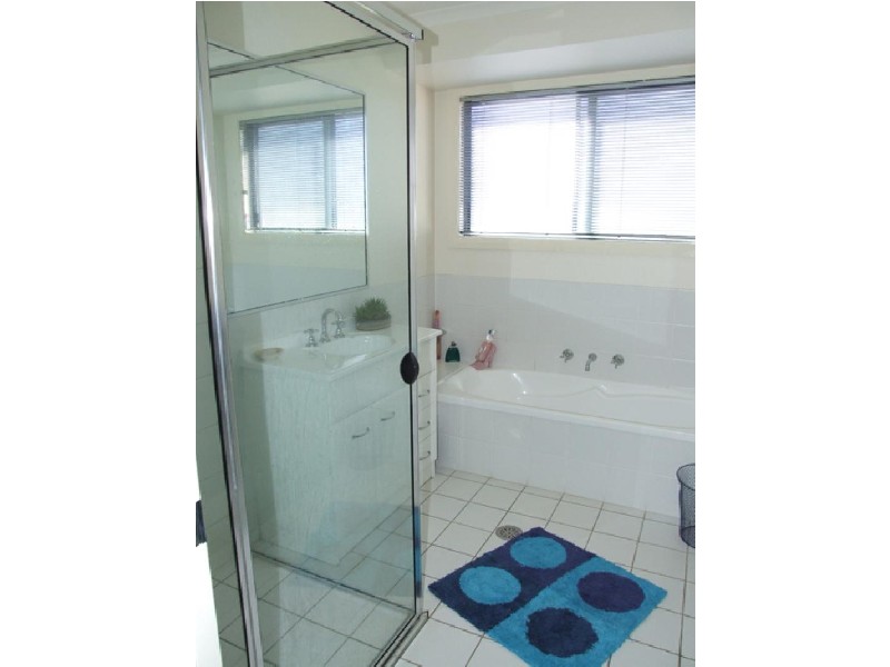 18 TIMBER WAY, Surf Beach NSW 2536