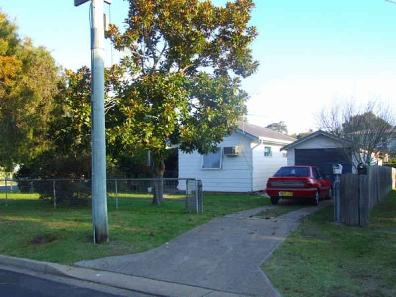 6 Bavarde Avenue, Batemans Bay NSW 2536