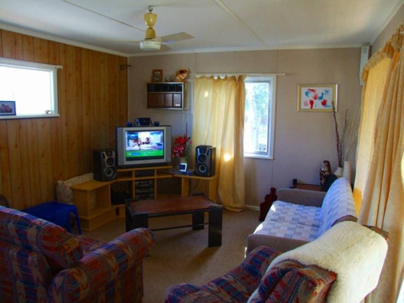 6 Bavarde Avenue, Batemans Bay NSW 2536