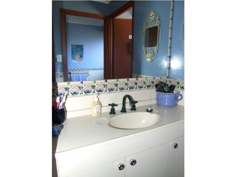 9 Northside Close, Batemans Bay NSW 2536