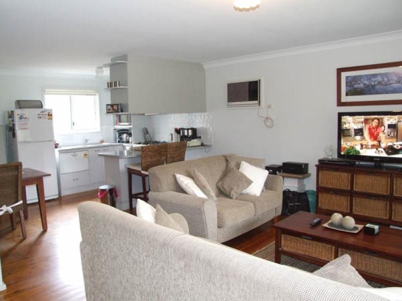 8 Palana Street, Surfside NSW 2536