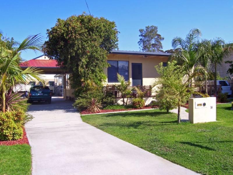 14 Catlin Ave, Batemans Bay NSW 2536