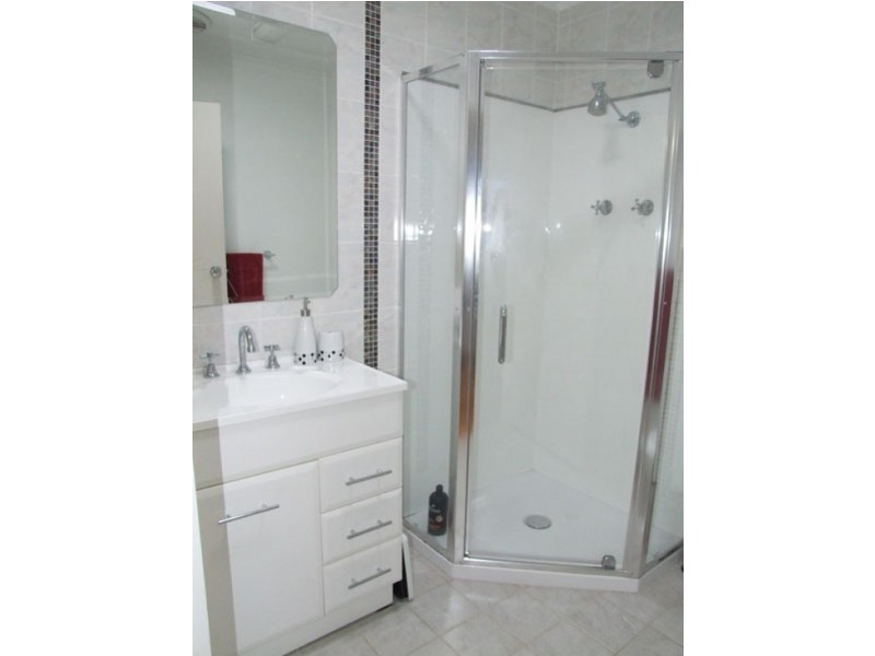 14 Catlin Ave, Batemans Bay NSW 2536