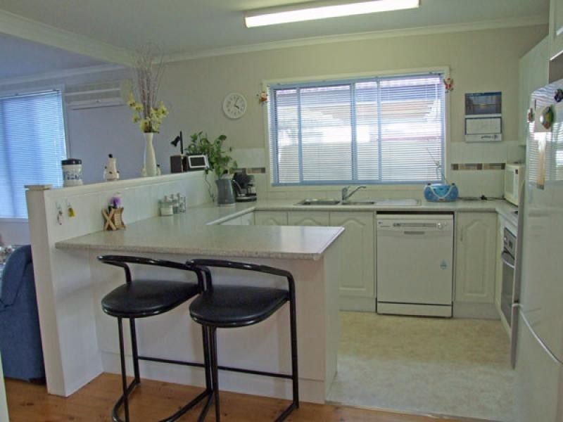 14 Catlin Ave, Batemans Bay NSW 2536