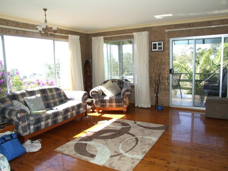 14 Hilltop Cr, Surf Beach NSW 2536