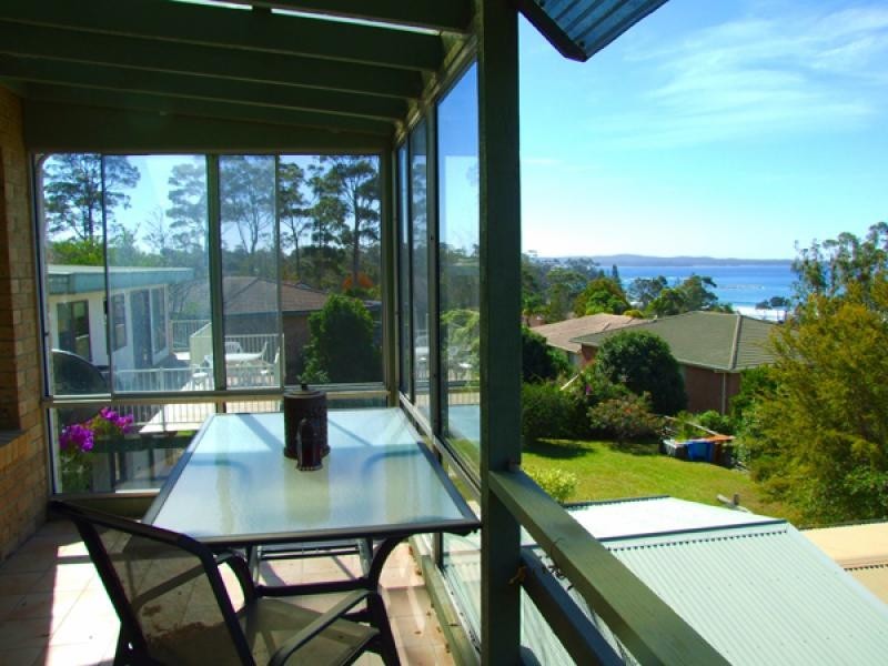 14 Hilltop Cr, Surf Beach NSW 2536