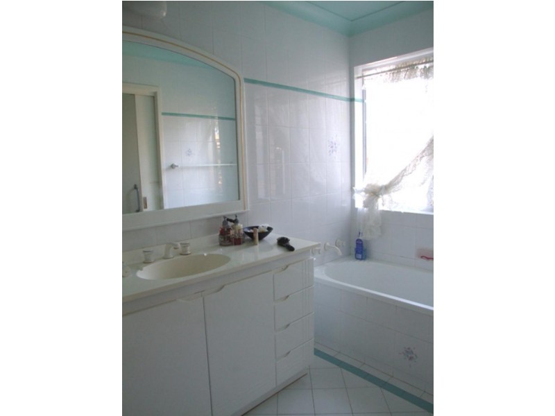 14 Hilltop Cr, Surf Beach NSW 2536