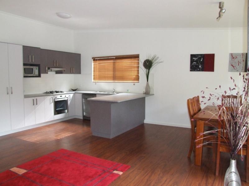 140 Country Club Dr, Catalina NSW 2536