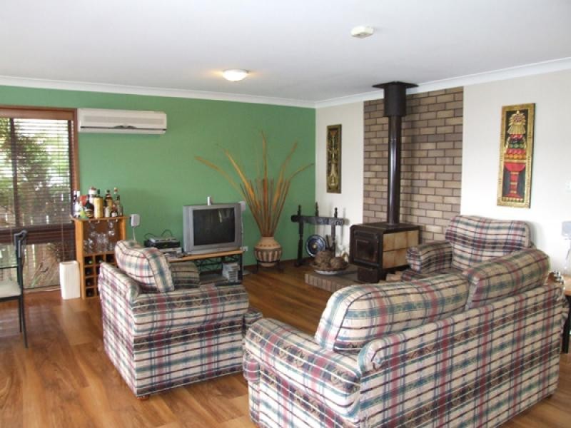 13 Wattle Cr, Batehaven NSW 2536