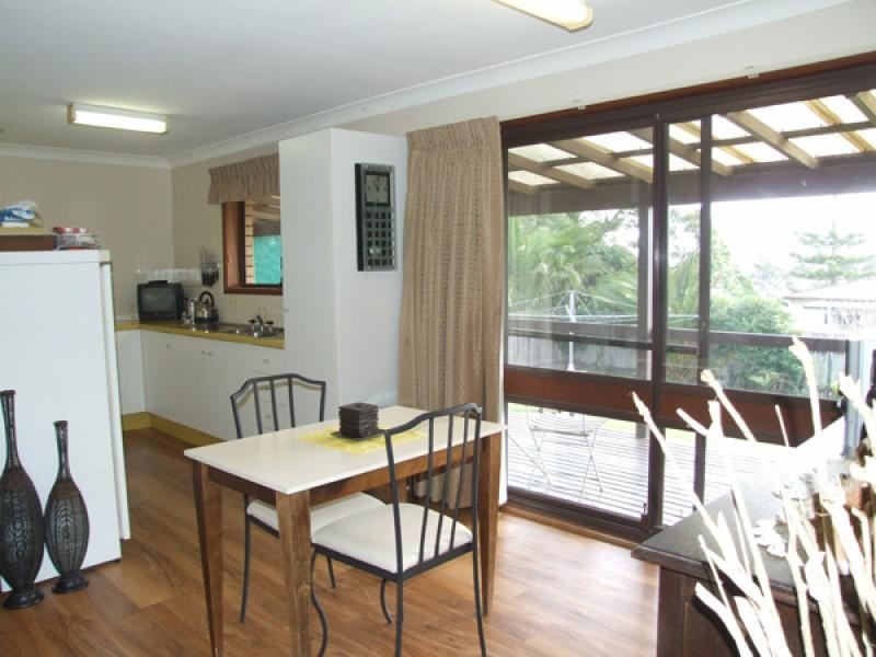 13 Wattle Cr, Batehaven NSW 2536