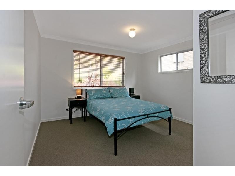 140 Country Club Dr, Catalina NSW 2536