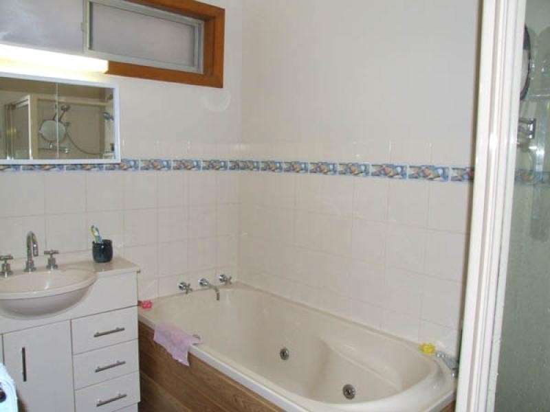 5 Denham Ave, Denhams Beach NSW 2536